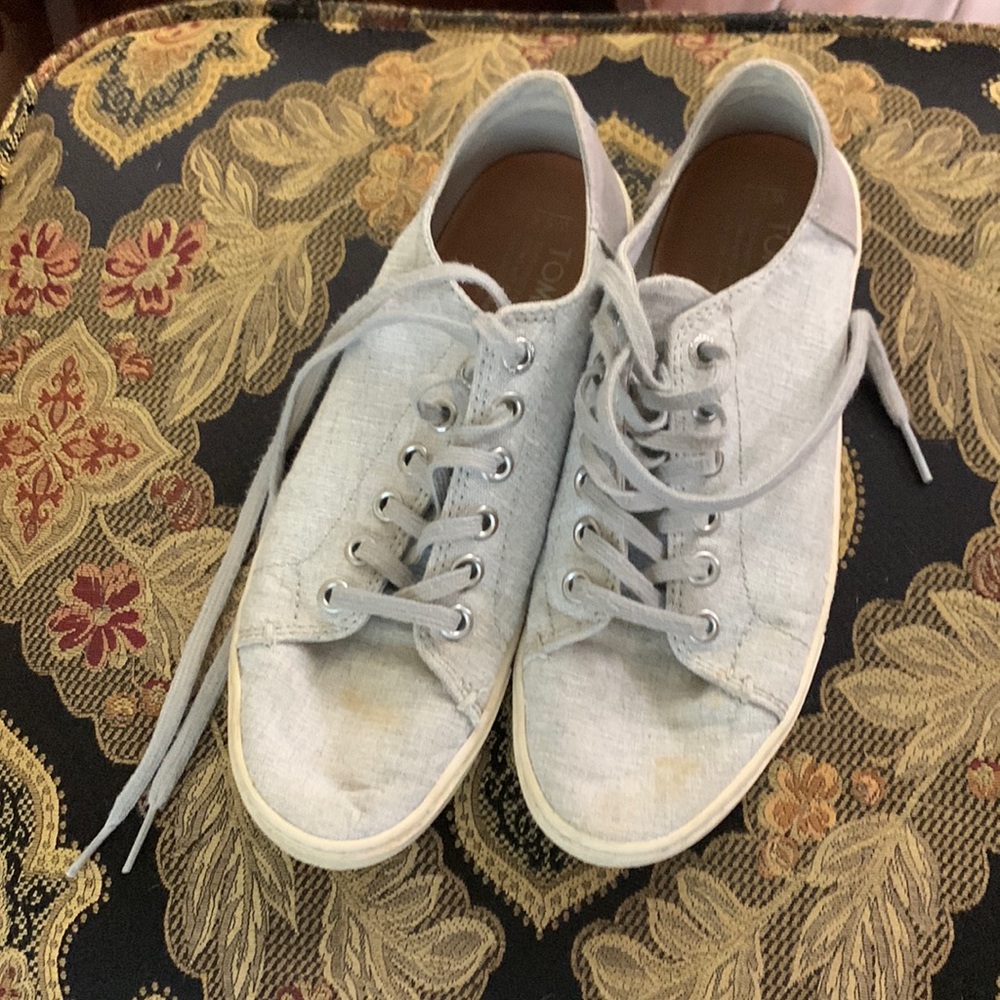 Tom sneakers